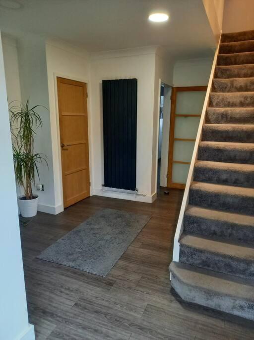 Modernised Home With 2 Bedrooms In Cardiff Kültér fotó